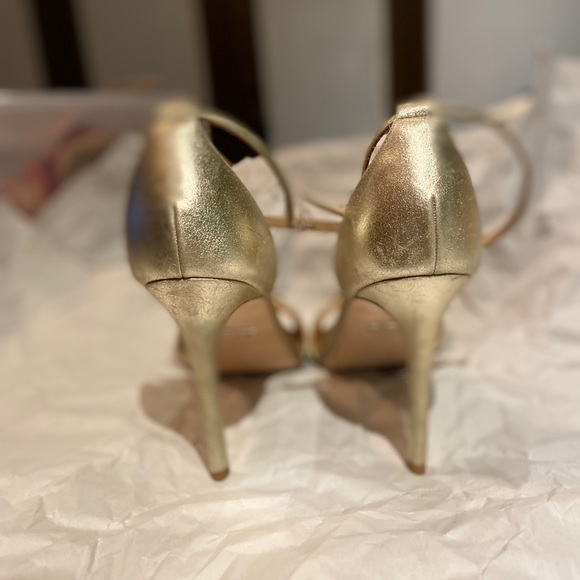 Badgley Mischka T-Strap heel - Picture 3 of 6